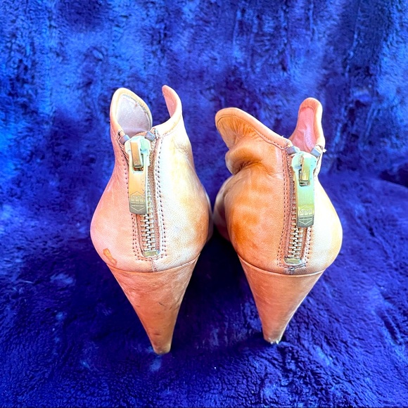 Vince Camuto Soft Leather Shoes 7.5 - Picture 2 of 6